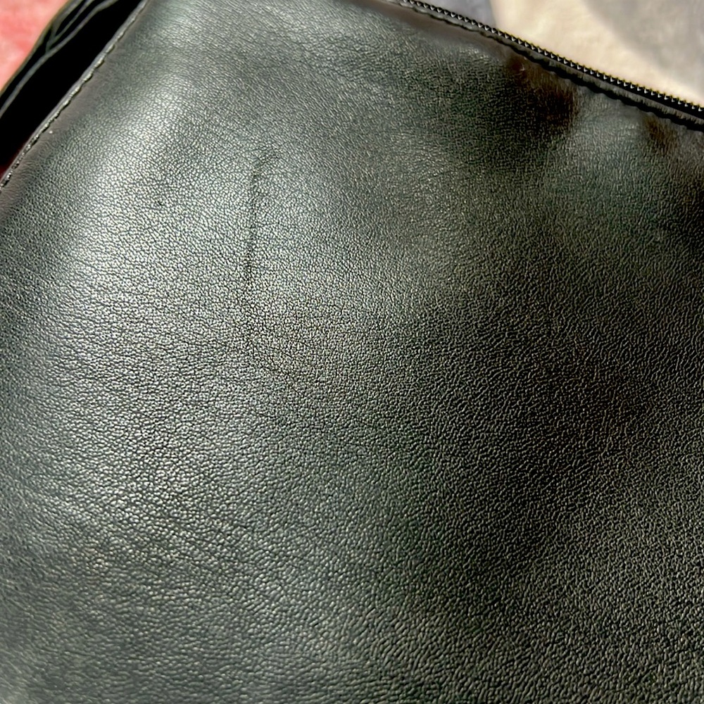 Liz Claiborne Change of Pace Shoulder Bag - Picture 10 of 11